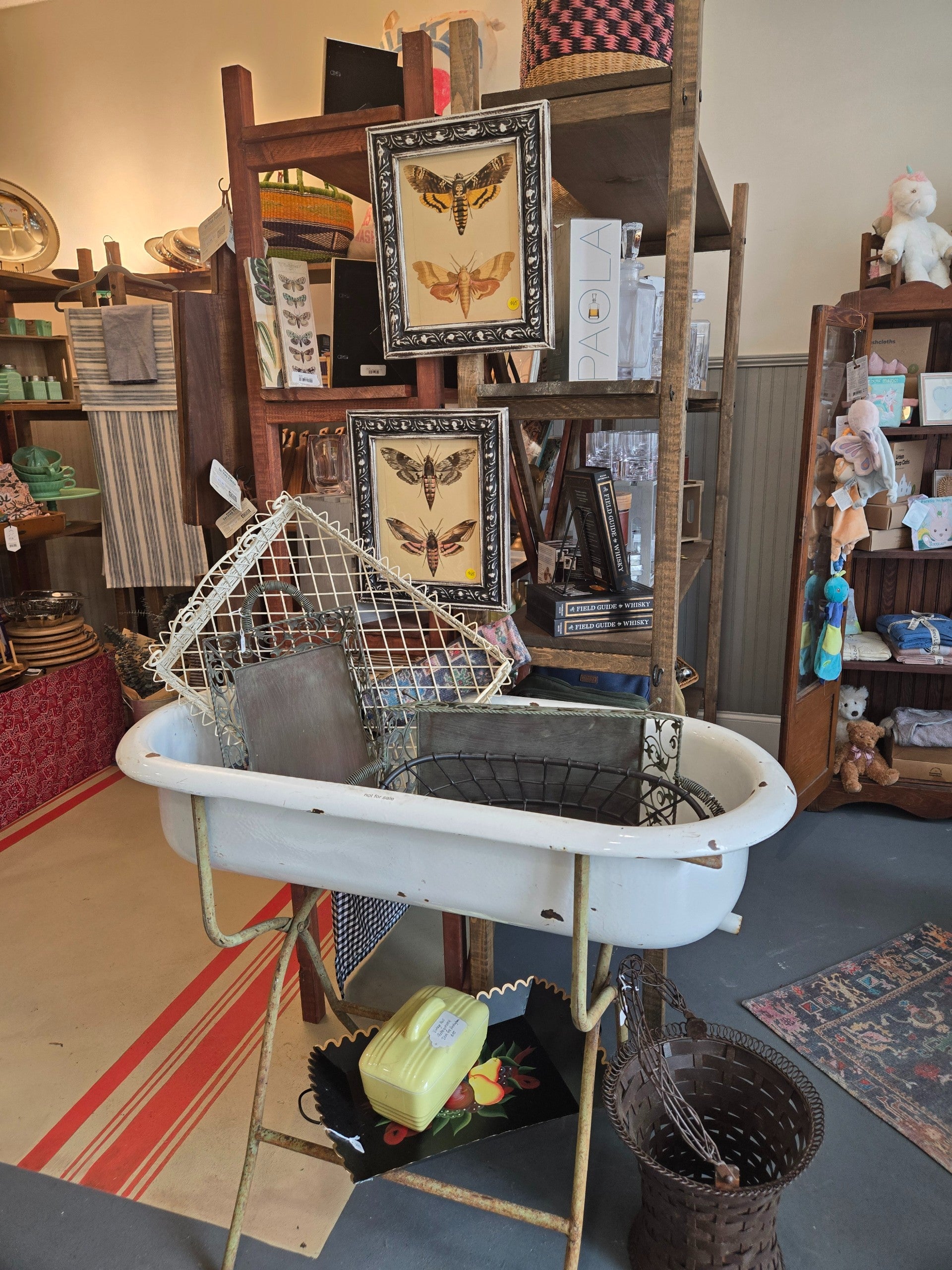 アンティークベアー Vintage - Wire Baskets and Bugs | The Genny